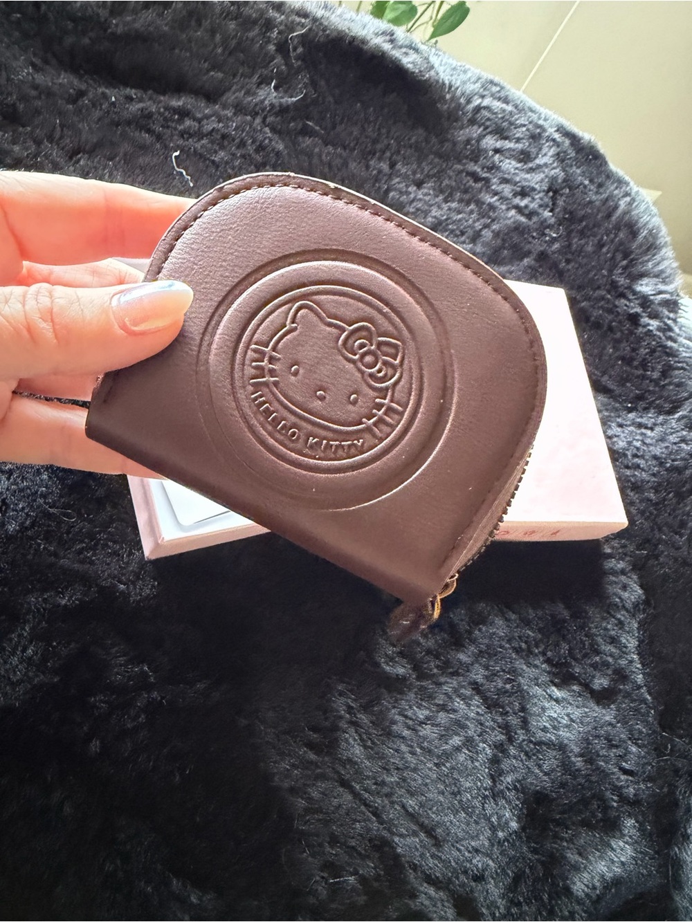 Sanrio Hello Kitty Brown and Gold Zip Coin Case - Picture 5 of 5